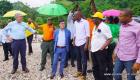 PHOTO: President Jovenel Moise and IDB president Luis Alberto Moreno on foot in Southern Haiti